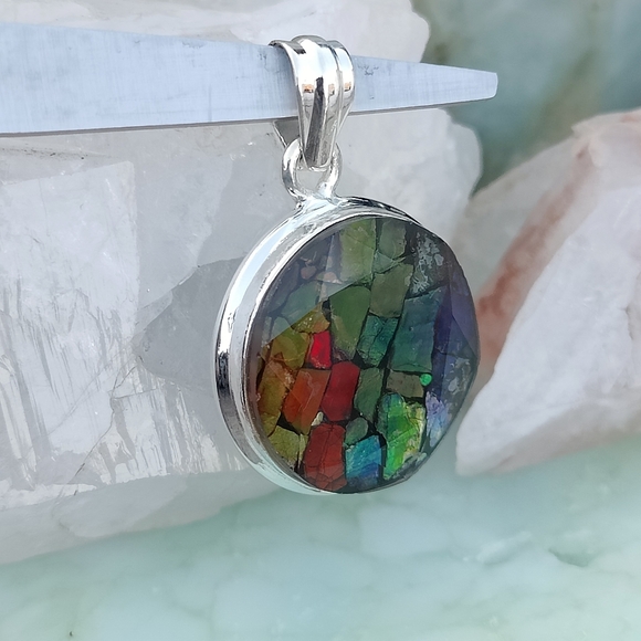 Canadian Ammolite & Sterling Silver pendant - Picture 6 of 10